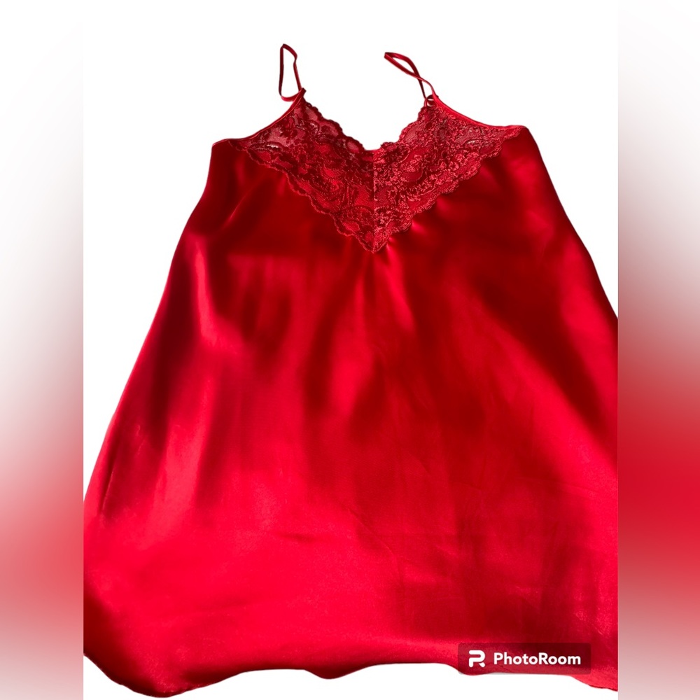 SECRET TREASURES VINTAGE NIGHTGOWN